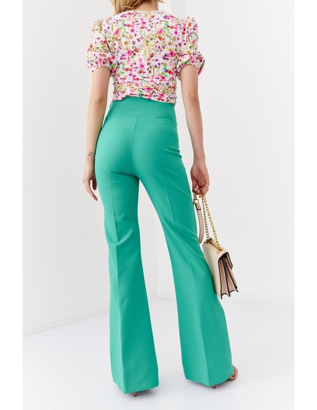 Elegant women\'s trousers with wide legs, green 05018 - Online store - Boutique